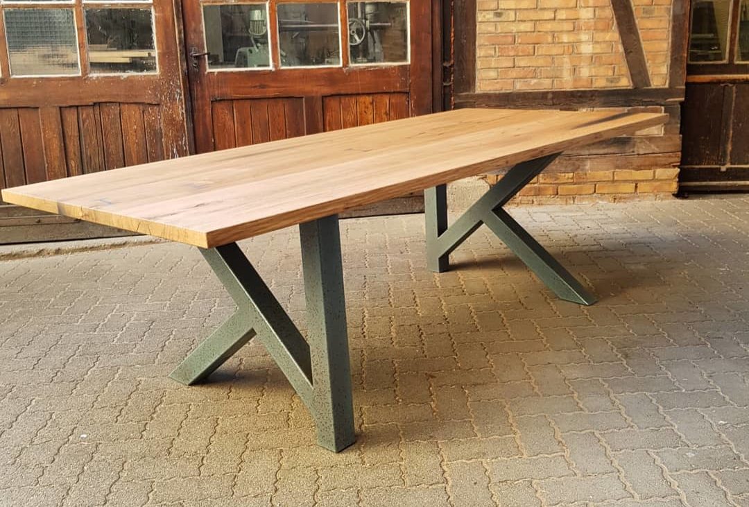 Table chêne & acier – 1800€